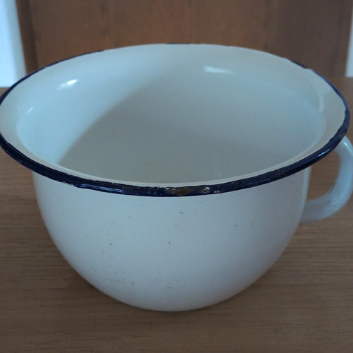 Weißer emaille becher - emaille, mit