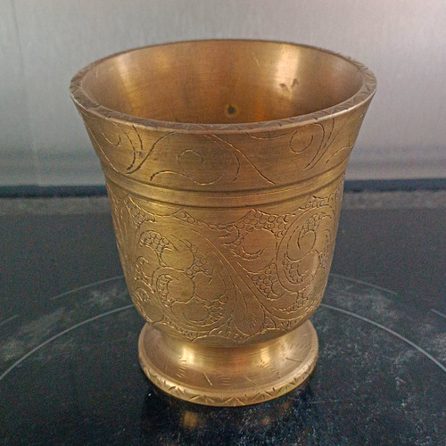 Messing becher pokal mit - &,