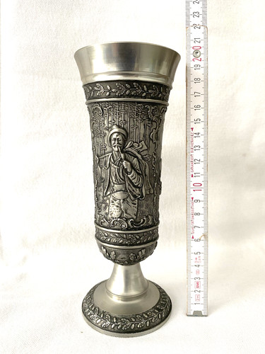 Zinnbecher zinnpokal auf fuß - zinnbecher/zinnpokal,