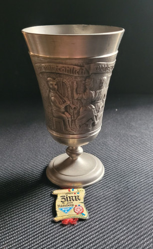 Zinnbecher pokal auf - zinnbecher/pokal,