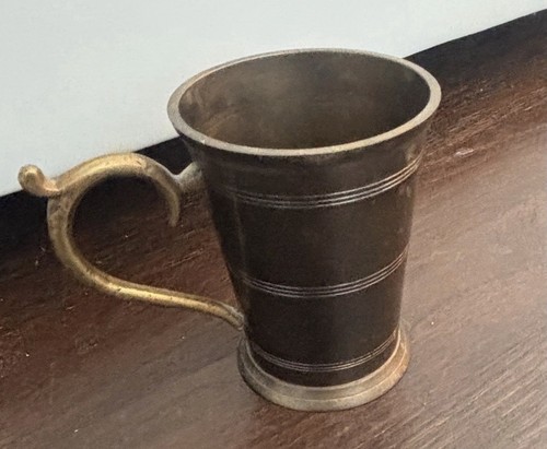 Alter messingbecher mit henkel - mit,