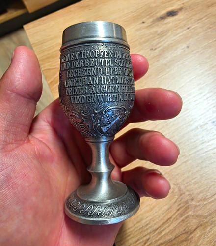 Zinnbecher pokal auf fuß mit - zinnbecher/pokal,