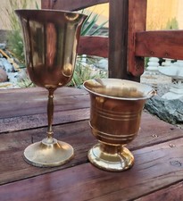 Messing Becher und Pokal 